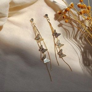 💖3/$20💖 NEW BUTTERFLY MULTILAYERED GOLD EARRINGS